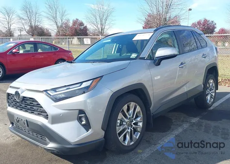 2024 Toyota Rav4 Xle Premium из США, поврежденный, VIN 2T3A1RFV2RC484062
